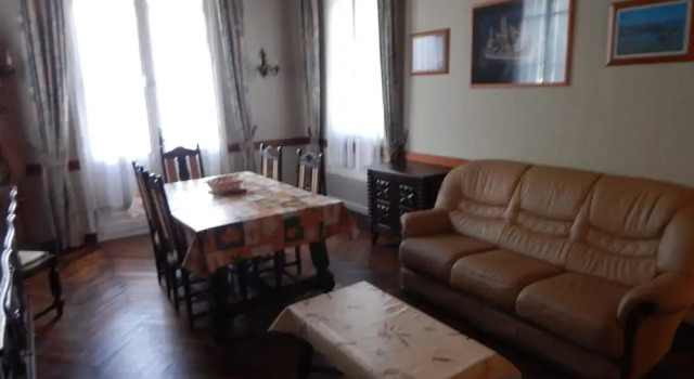 Maison arcachonnaise à 150m de la plage, Забронировать Отель Отели Бассен-д'Аркашон с парковкой, Парковка