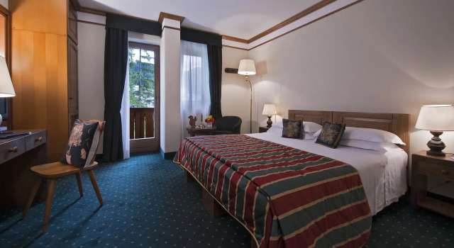 Boutique Hotel Villa Blu Cortina DAmpezzo, Забронировать Бутик-отель Бизнес-отели Кортина-д'Ампеццо, рядом с Подъемник Кортина – Мандрес - Фалориа, 4* 5*