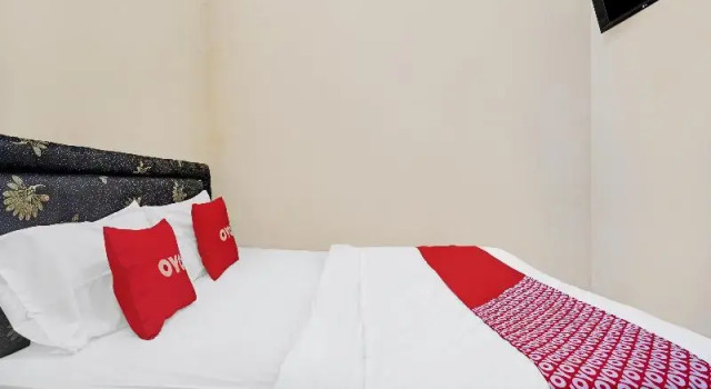 Номер Standard OYO 90415 Havana Orange Guest House
