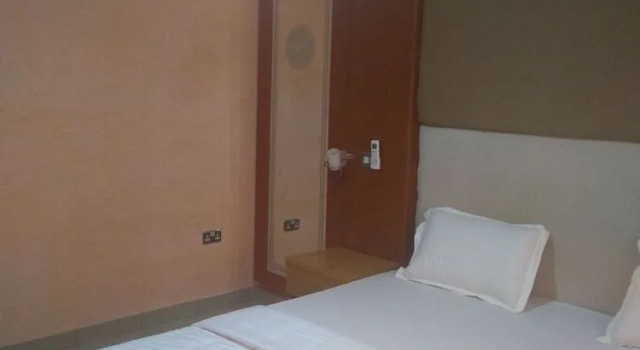 Plot1 Suites