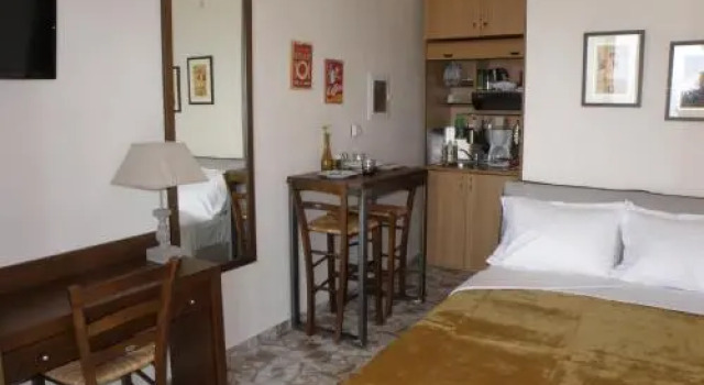 Palamidi, Book Hotel  