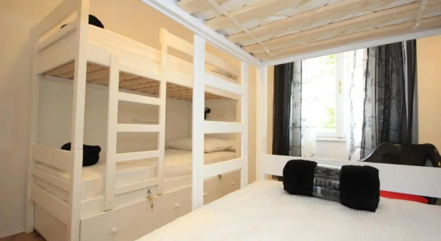 Кровать в общем номере The Hostel
