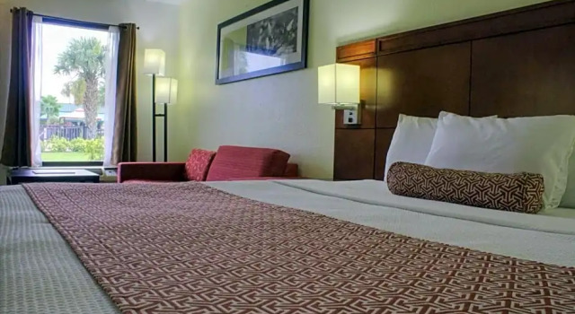 Двухместный номер Standard Winter Haven Suites & Conference Center