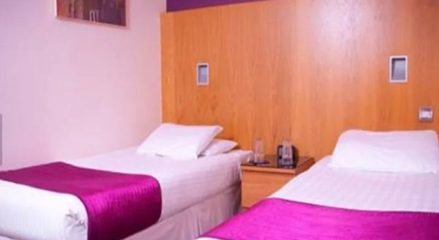 Rooms at 29brucestreet, Забронировать Отель Данфермлин Файф, рядом с Музей «Место рождения Эндрю Карнеги»