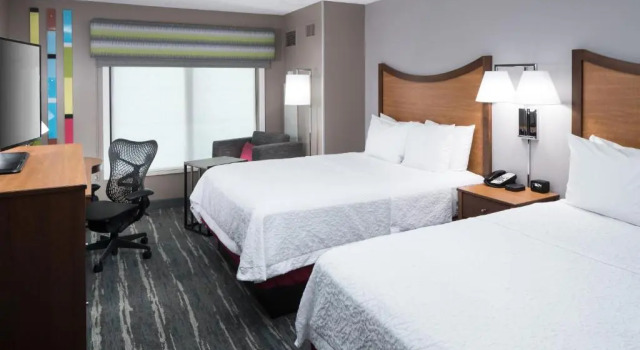 Четырёхместный номер Hampton Inn & Suites Chicago North Shore