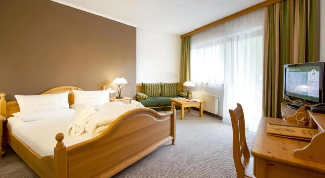 Двухместный номер Standard с балконом Almwellness-Resort Tuffbad