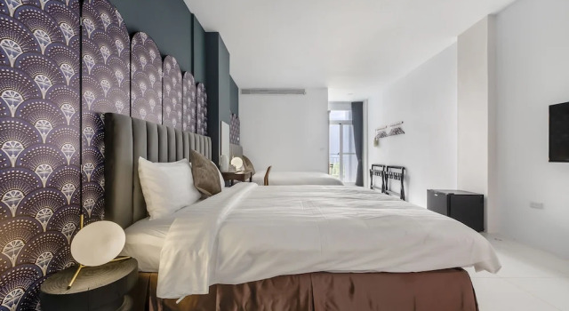 Четырёхместный номер Standard с балконом и с видом на море Sunset Mu Style Inn