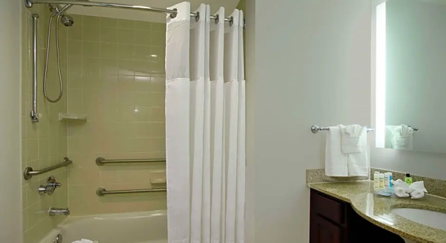 Шестиместный люкс Homewood Suites by Hilton Fort Lauderdale Airport-Cruise Port