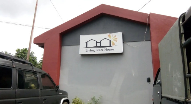 Living Peace House, Rezervasyon Otel Manado North Sulawesi