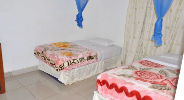 Deira Hotel Mukono