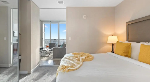 Апартаменты SOHO Residences Lisgar