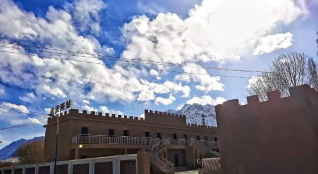 Yuntian Station, Prenota Hotel Hotel a Xinjiang con parcheggio, Parcheggio