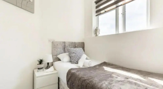 Luxury 3-Bed Apartment Near To London With Parking, Reserva ahora Apartamento Hornchurch Gran Londres