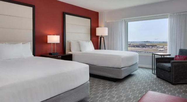 Четырёхместный номер с видом на гавань Hyatt Regency Boston Harbor