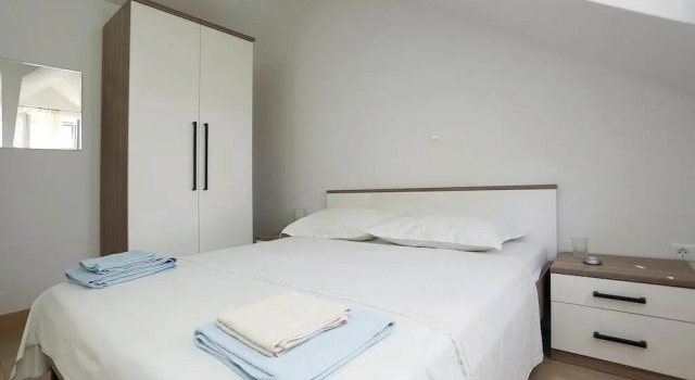 Pet Friendly Home In Pucisca With Wifi, Prenota Hotel Pučišća 