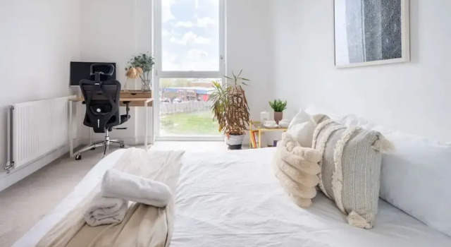 Stylish London Flat - Private Terrace - City View, Забронировать Апартаменты/квартира Лондон Большой Лондон, рядом с ABBA Arena