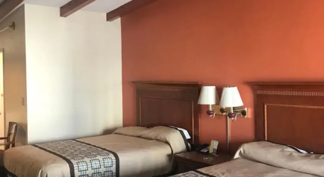 Четырёхместный номер Standard Wayfarer Motel