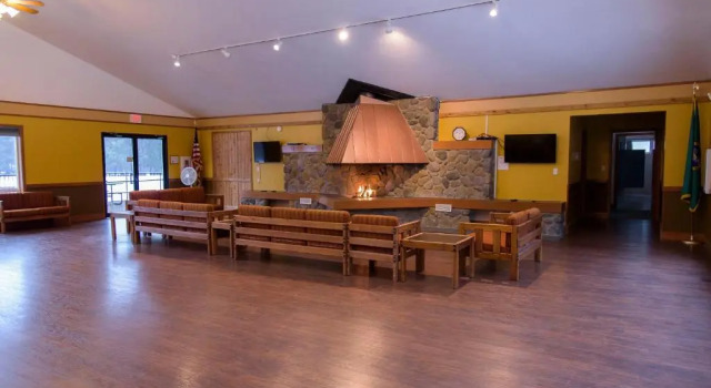 Leavenworth Camping Resort Lakeview Lodge 4, Book Campingplads Hoteller i Plain med parkering, Parkering
