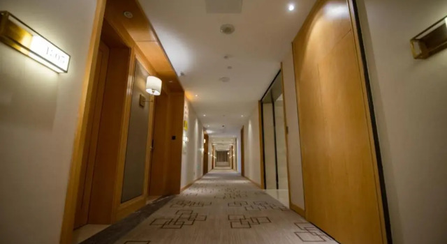 Двухместный люкс Deluxe Days Hotel by Wyndham Shanxi Xinzhou