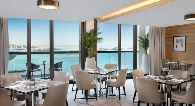 Семейный люкс Palm с 2 комнатами с видом на море Отель Marriott Resort Palm Jumeirah