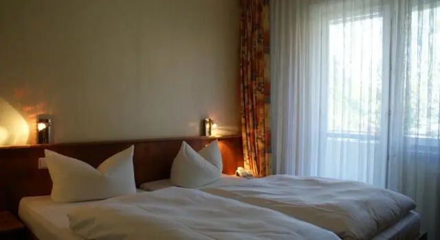 Hotel Seegarten, Rezervovat Hotel Gruenheide Braniborsko