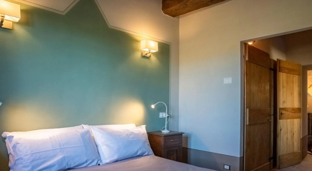 Thermal water and relaxation in Val D'Orcia-Podere La Piscina