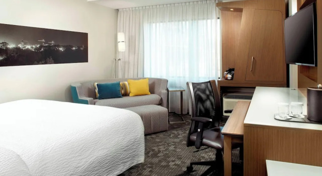 Номер Economy Courtyard Akron Downtown