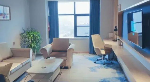 Люкс Deluxe Kyriad Marvelous Hotel (Xiushui Huanle Hai'an Plaza)