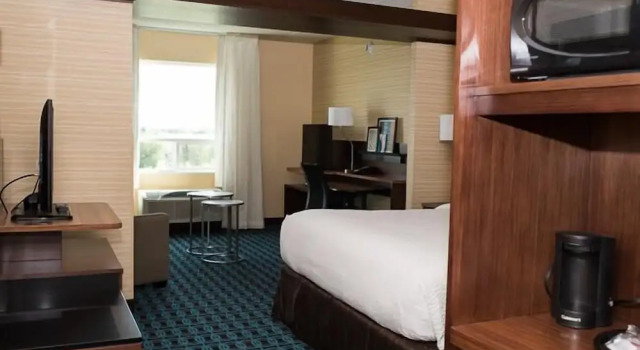 Двухместная студия Fairfield by Marriott Edmonton North