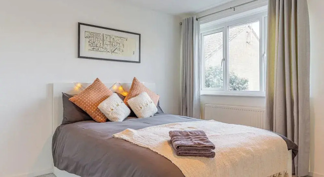 Коттедж Modern 2 BD w Garden in the Heart of Tetbury