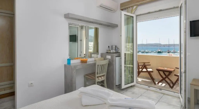 Двухместный номер Standard с видом на море Portiani Hotel
