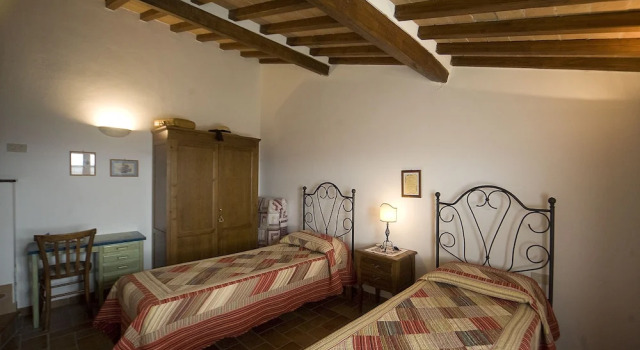 Agrihouse Casa Emilia, Забронировать Отель Отели Кьюздино с бассейном, Бассейн