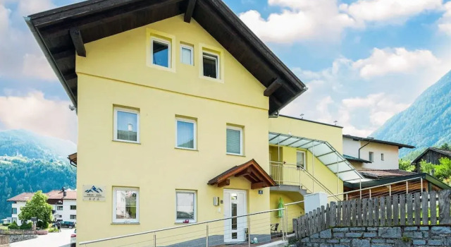 Апартаменты Comfort Nice Apartment in Sautens With a Cozy Terrace