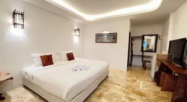 Номер Deluxe The Hub Erawan Resort
