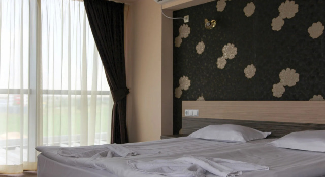 City Hotel