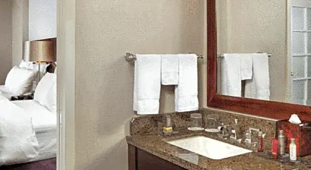 Четырёхместный номер Standard Chicago Marriott Suites Deerfield