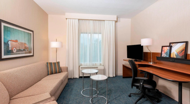 Люкс Fairfield Inn & Suites by Marriott Indianapolis Carmel