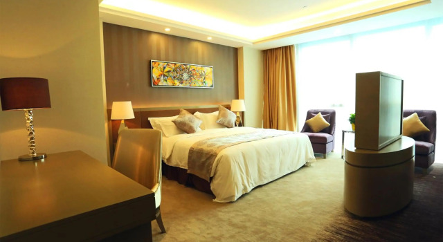 Shenzhen Baoan PLUS Gems Cube Hotel