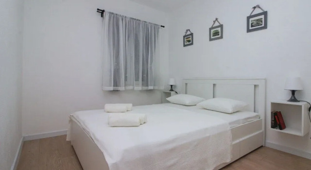 Apartment Ghetto, Забронировать Апартаменты/квартира Апартаменты Примоштен, рядом с Пляж Затока, Апартаменты/квартира
