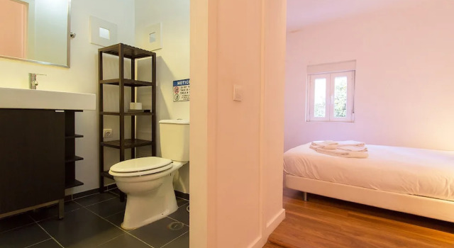 Апартаменты c 1 комнатой Typical Tailor Made Flat in Central Graça