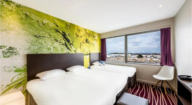 Трёхместный номер Standard ibis Styles Saint Julien en Genevois Vitam