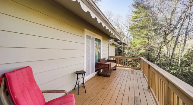 Коттедж Mountain Golf Family Home w/ Deck in Spruce Pine