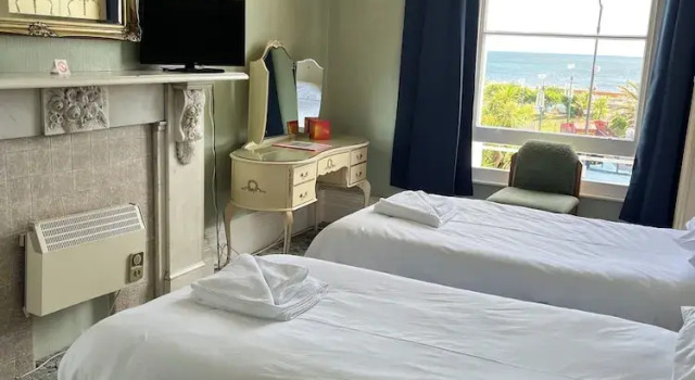 Standart çift kişilik oda Lynton House