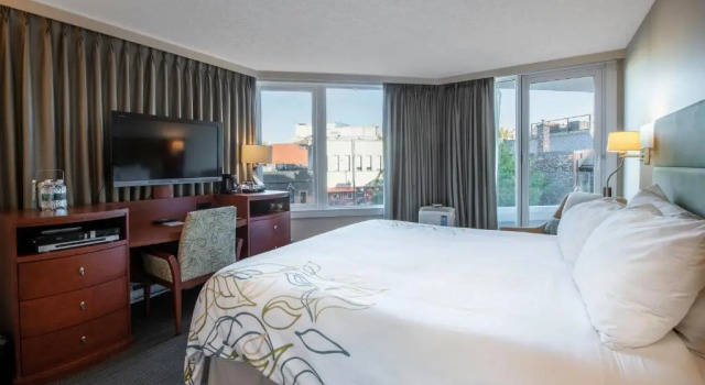 Номер Standard Victoria Regent Waterfront Hotel & Suites