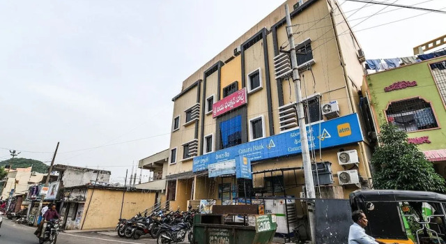 Oyo 16856 Sri Jaya Guesthouse