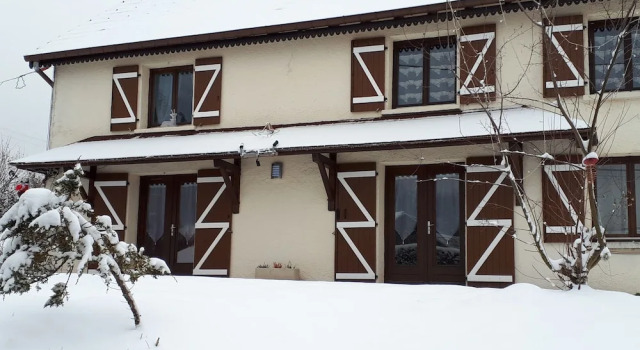 Au Petit Bonheur Vosgien - Gîte Les Brimbelles, Забронировать Отель Отели Вогезы с парковкой, Парковка