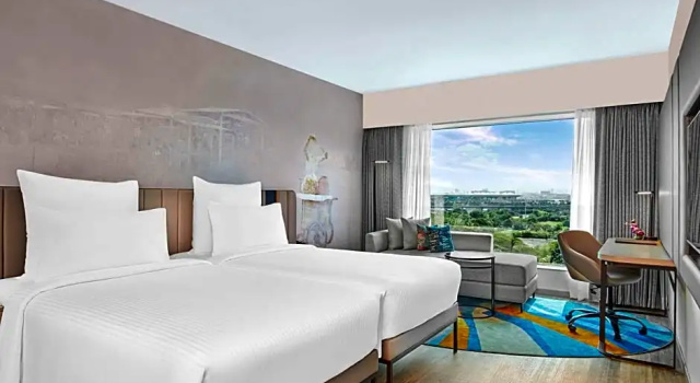 Номер Executive Novotel Mumbai International Airport