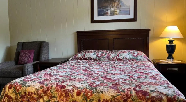 Двухместный номер Standard Pioneer Inn by the River