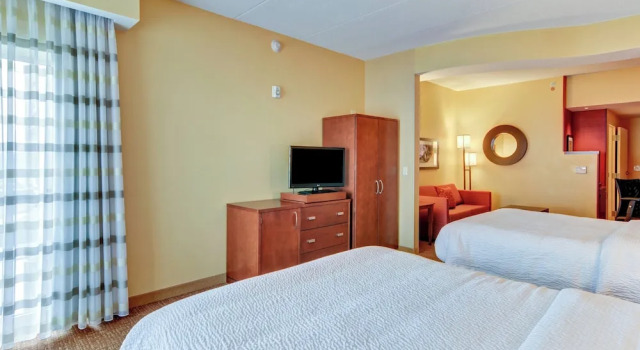 Люкс Courtyard by Marriott Bridgeport Clarksburg