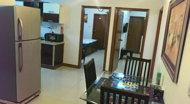 "Service Apartments Karachi" 3 Bed Javed Apartment, Prenota Appartamento Hotel a Karachi con parcheggio, Parcheggio